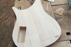 Elektronikfach in Body gefräst