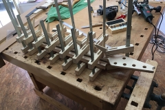 Griffbrett auf Hals leimen