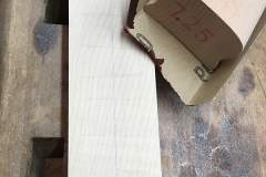 Griffbrett-Radius schleifen