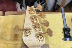 Bass zusammenbauen 2