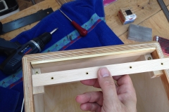 Cajon KlangEins, Teile der Snare-Mechanik