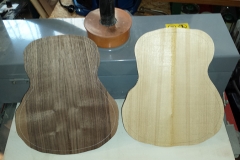 Cavaquinho bauen, Boden und Decke auf grobe Form gesägt