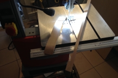 Cigarbox-Guitars, Aussparung in Leiste sägen