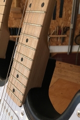 Double-Neck, Detail, bundierter Hals