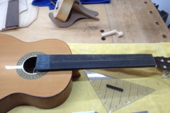 fretless guitar, Griffbrett schon mal auflegen zur Kontrolle