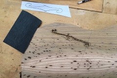 Hollow-Body-E-Gitarre, F-Loch in Decke einarbeiten
