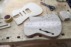 Hollow-Body-E-Gitarre, Body und Frässchablone für Tonabnehmer usw.