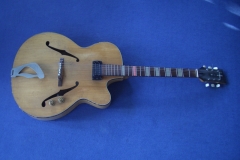 Jazzgitarre restaurieren, Originalzustand Vorderseite