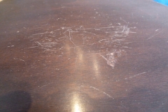 Mandoline restaurieren, Kratzer auf der Rückseite