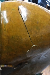 Tanpura, Risse mit Klangkörper aus Kürbis