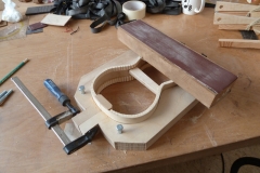 Ukulele bauen, Zargen und Riemchen planschleifend