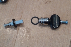 Ukulele bauen, Ukulelen-Mechanik vor Einbau demontiert