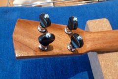 Ukulele bauen, Ukulelen-Kopf mit Mechaniken, hinten