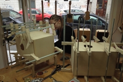 WS Cajon bauen, Rückwand anleimen