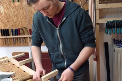 Cigarbox-Guitar, Aussparungen in den Hals arbeiten