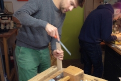 Cigarbox-Guitar, Gitarrenkopf formen